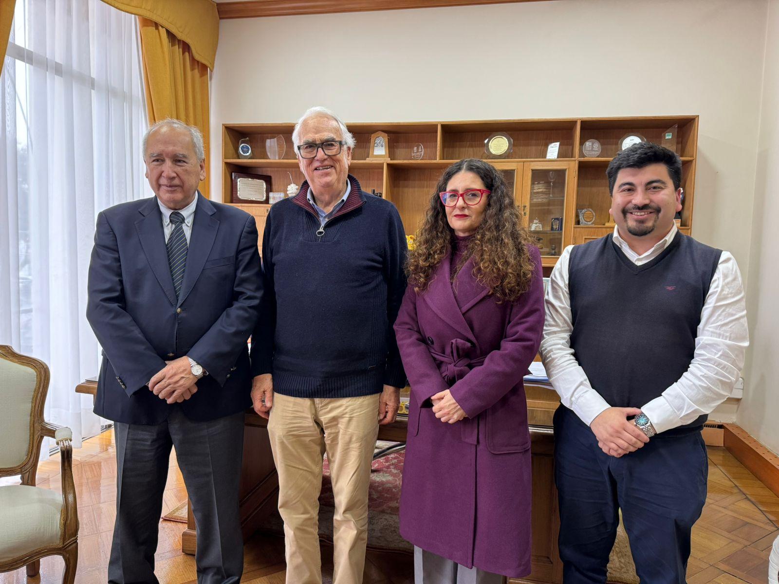 Presidente de Fundación AcompañaChile y Alcalde de Osorno se reúnen para trabajar en dos grandes proyectos culturales.